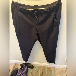 Lululemon on the fly 7/8 pant